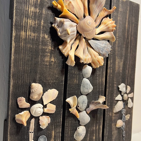SeaShell Flower Coastal Theme Beach Decor Wall Hanging Wood Pallet Shell Art - Picture 7 of 13
